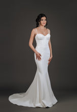 Load image into Gallery viewer, Beatrias Gown