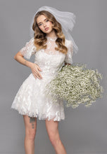 Load image into Gallery viewer, Joy - Short Veil