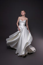 Load image into Gallery viewer, Mirabel Gown
