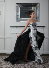 Load image into Gallery viewer, #2012SK REMOVABLE ORGANZA SKIRT
